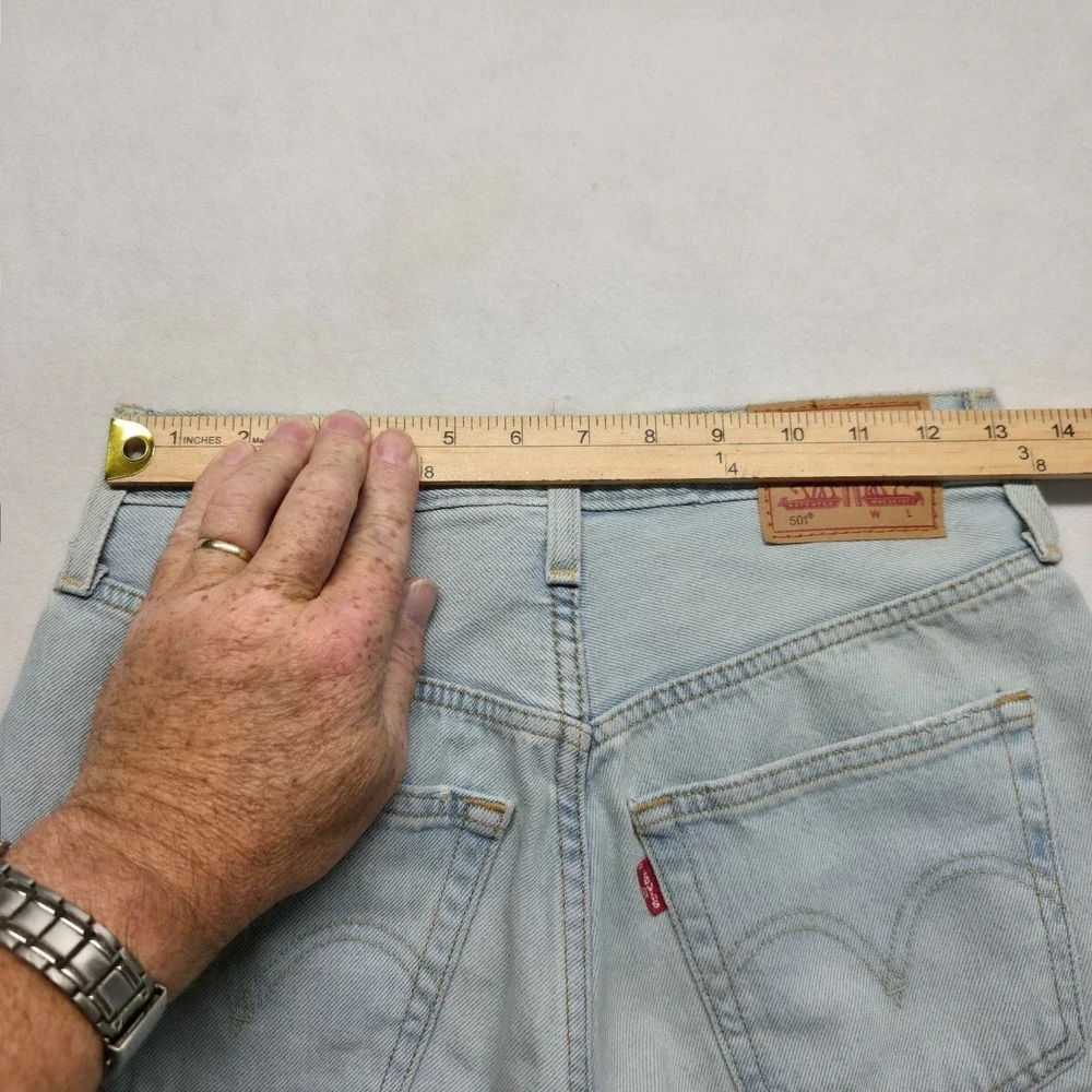 Levi's 501 Buttonfly Men's Denim Light Wash Jean Shorts Size 26 (26X6)